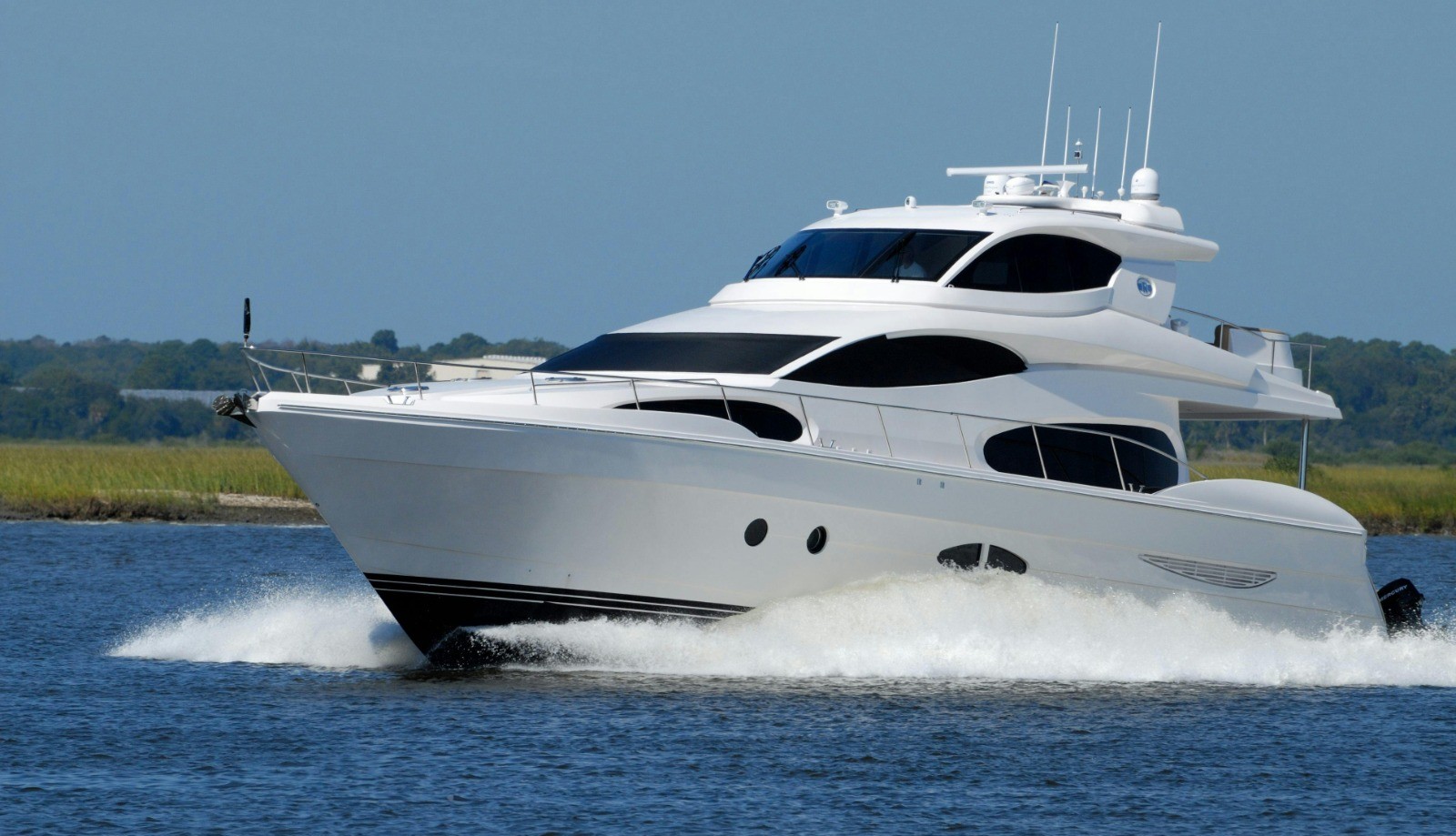 BOAT AND YACHT RENTAL